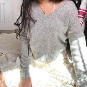 Brandy Melville V-Neck Women's Sweater